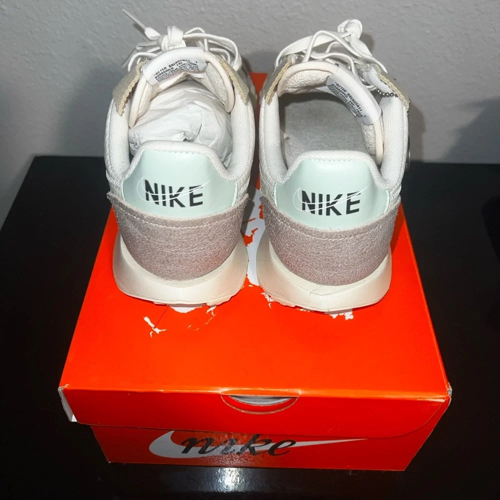 Nike Waffle Racer LX - Picture 4 of 9